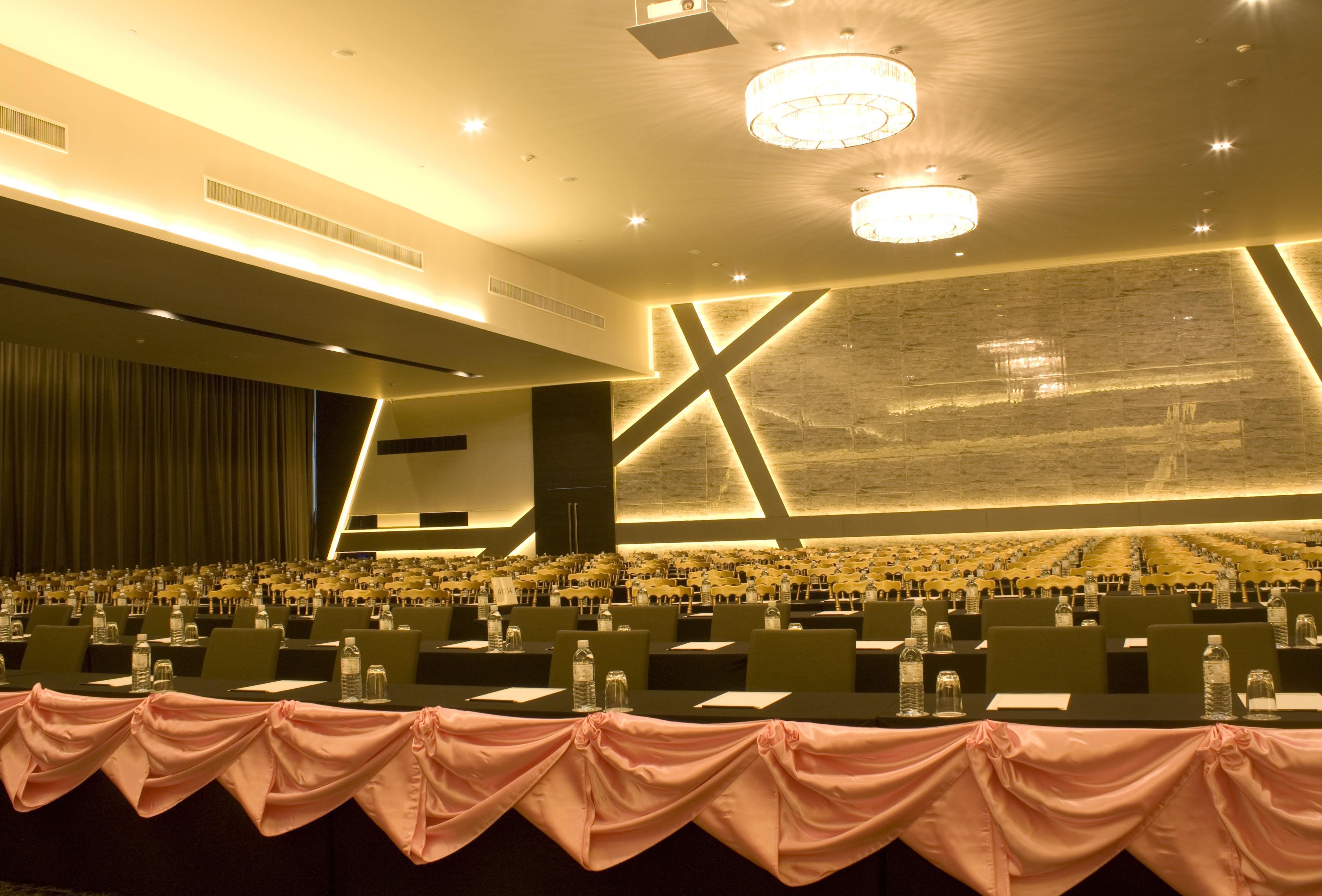 Tsix5 Hotel Pattaya Extérieur photo