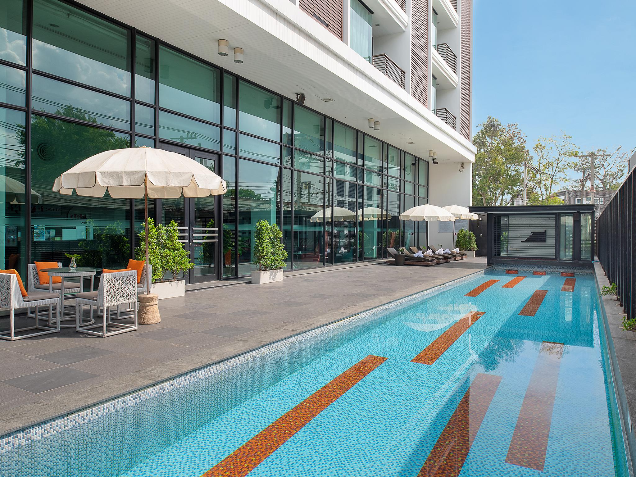 Tsix5 Hotel Pattaya Extérieur photo