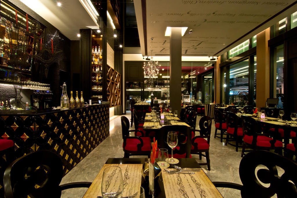 Tsix5 Hotel Pattaya Extérieur photo