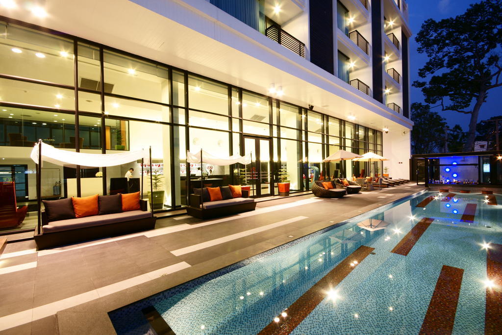 Tsix5 Hotel Pattaya Extérieur photo