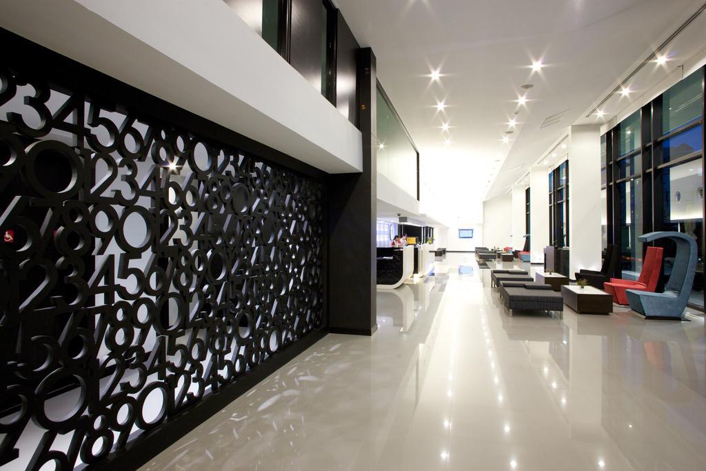 Tsix5 Hotel Pattaya Extérieur photo