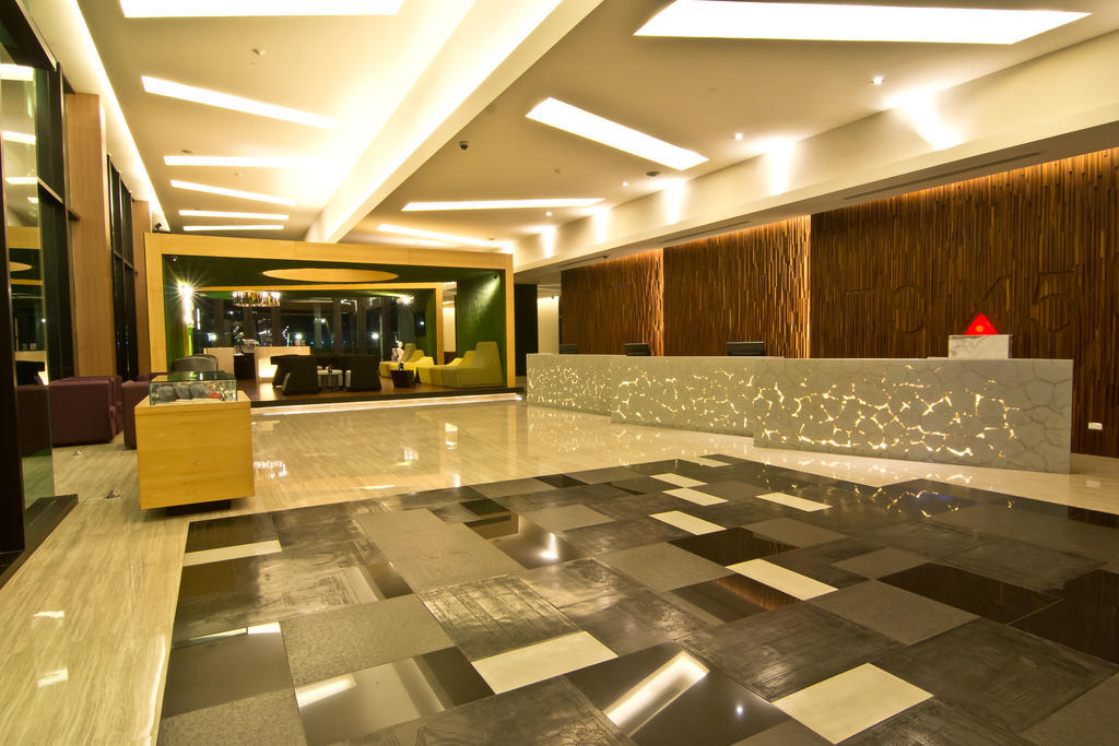 Tsix5 Hotel Pattaya Extérieur photo