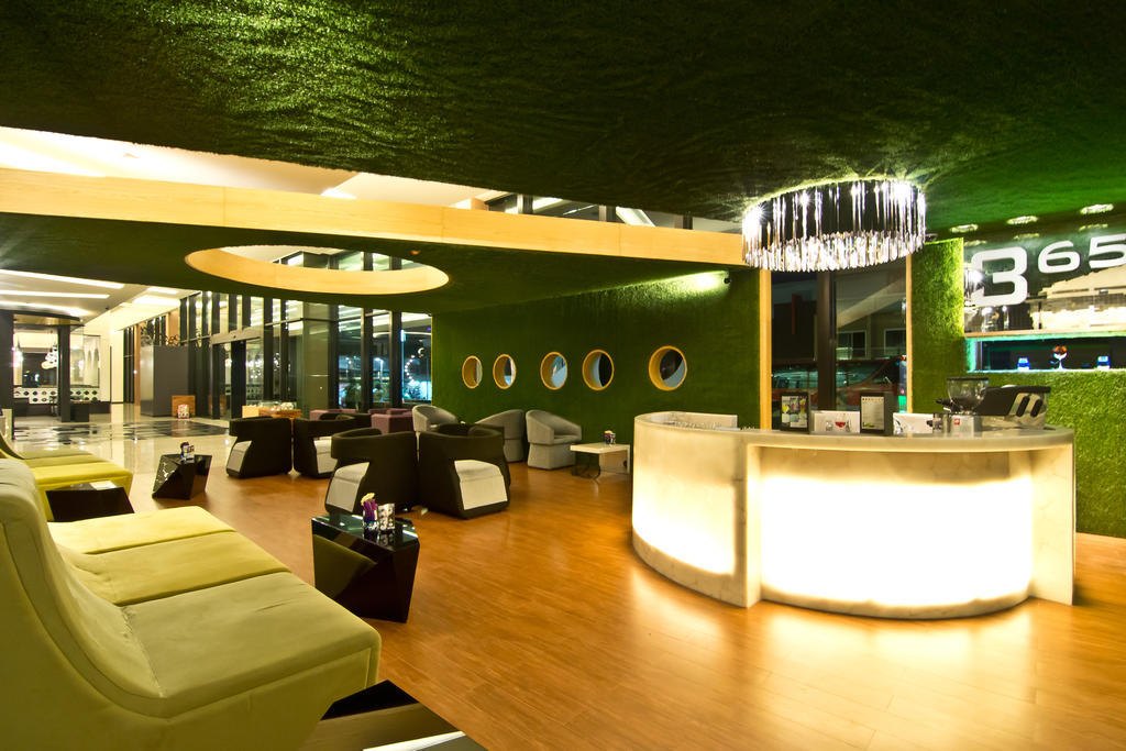 Tsix5 Hotel Pattaya Extérieur photo